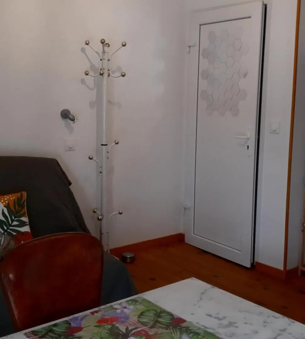 Δωμάτια σε οικογενειακή κατοικία Chambre Fleurance